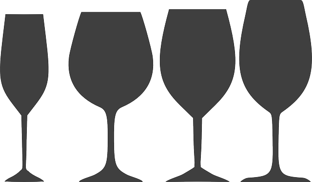 různé druhy sklenic